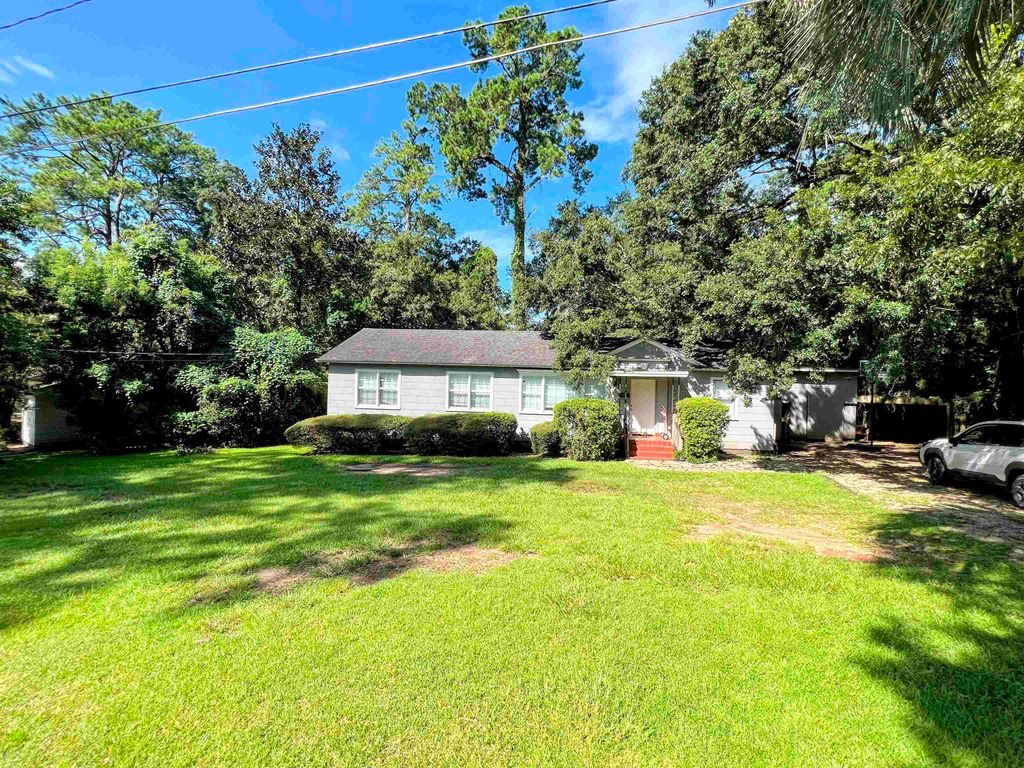 Photo of 400 Murat Street, Tallahassee, FL 32304 (MLS # 393325)