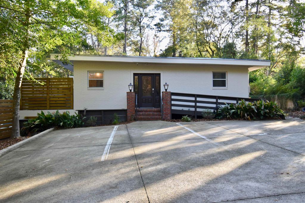 Photo of 2002 Greenwood Dr Dr #Apt A, Tallahassee, FL 32303 (MLS # 397500)