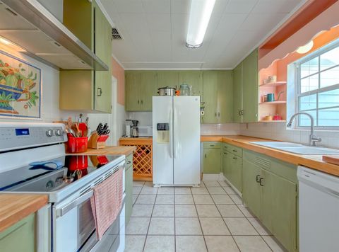 Tiny photo for 1116 Mitchell Avenue, Tallahassee, FL 32303 (MLS # 400460)