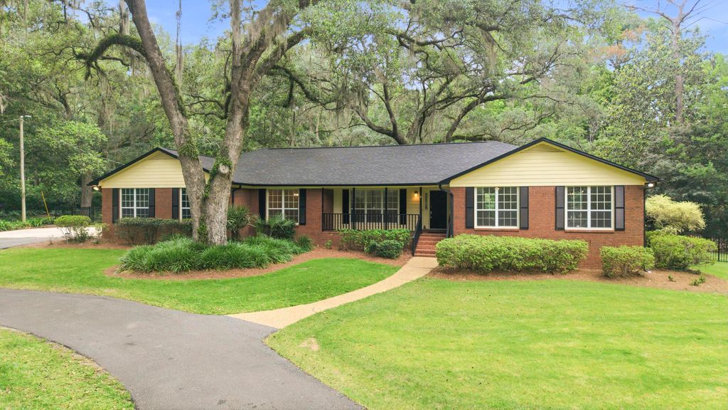Photo of 756 Rhoden Cove Road, Tallahassee, FL 32312 (MLS # 400587)
