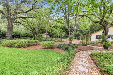 Tiny photo for 756 Rhoden Cove Road, Tallahassee, FL 32312 (MLS # 400587)