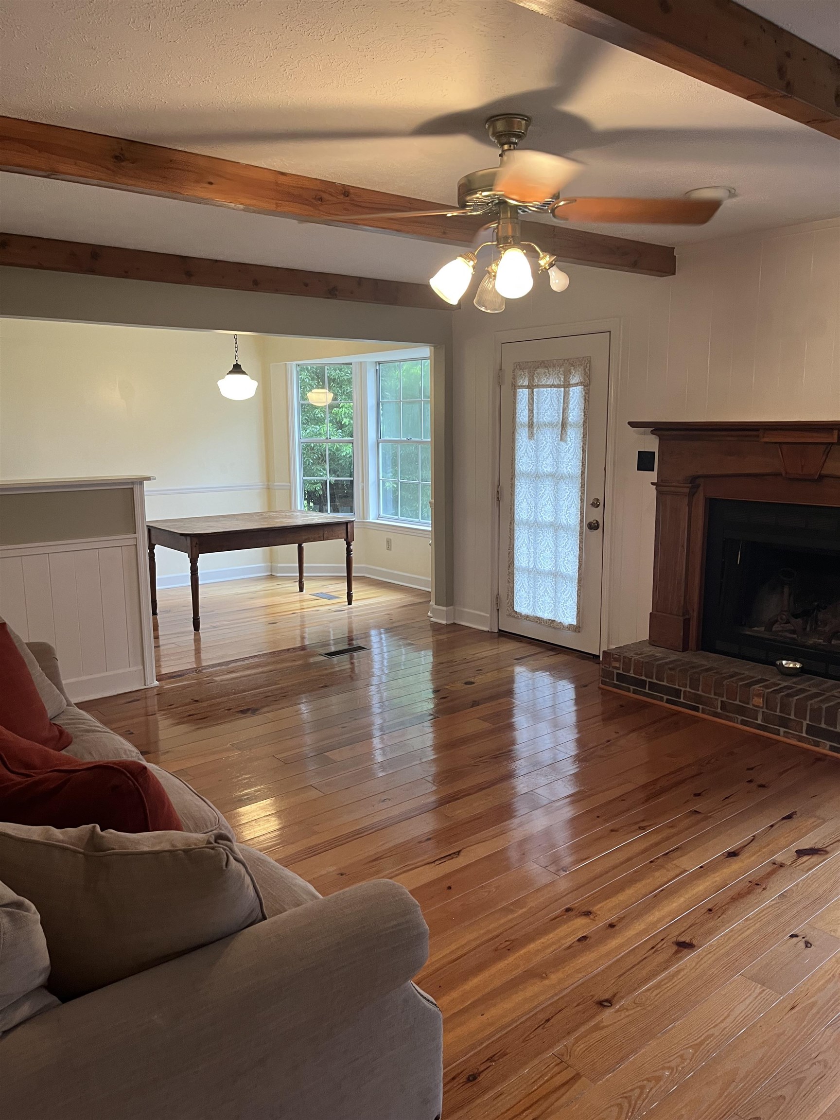 2754 Everett Lane