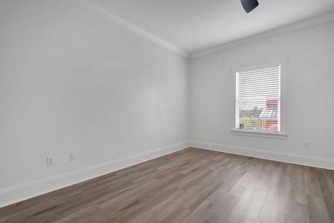 Tiny photo for 1725 NE Capital Circle #205, Tallahassee, FL 32308 (MLS # 397418)