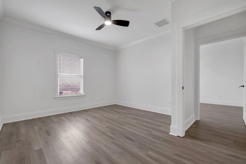 Tiny photo for 1725 NE Capital Circle #205, Tallahassee, FL 32308 (MLS # 397418)