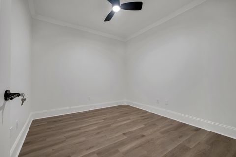 Tiny photo for 1725 NE Capital Circle #205, Tallahassee, FL 32308 (MLS # 397418)