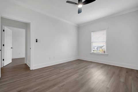 Tiny photo for 1725 NE Capital Circle #205, Tallahassee, FL 32308 (MLS # 397418)