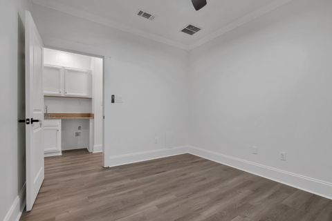 Tiny photo for 1725 NE Capital Circle #205, Tallahassee, FL 32308 (MLS # 397418)