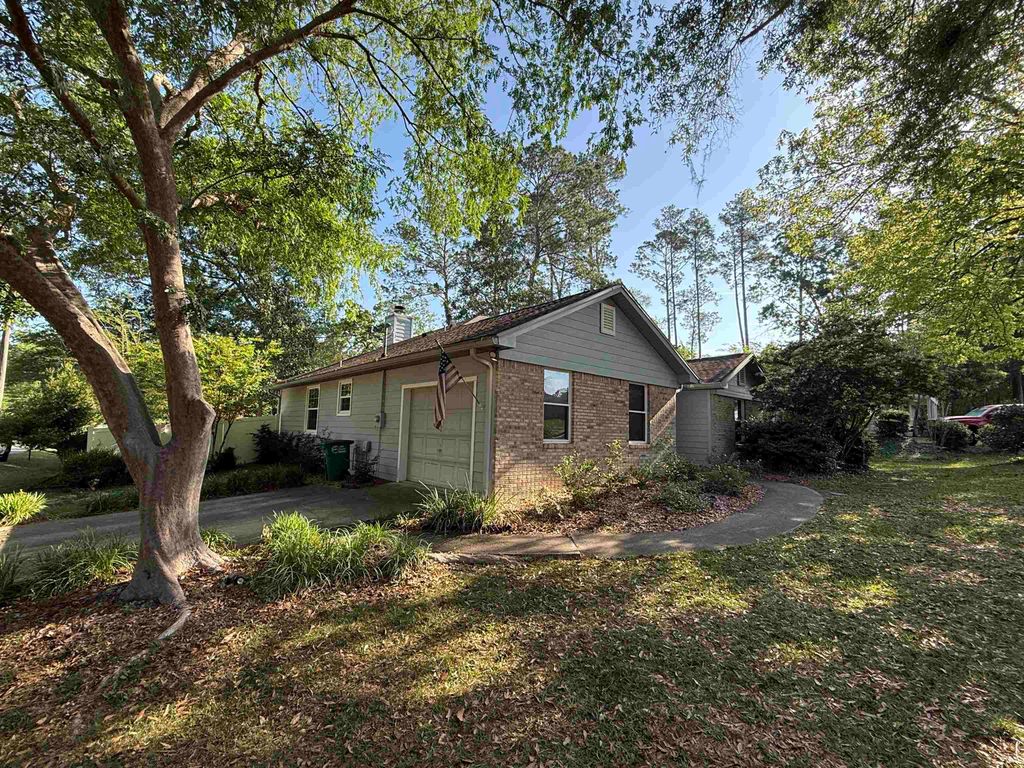Photo of 4305 Snoopy Lane, Tallahassee, FL 32303 (MLS # 398877)