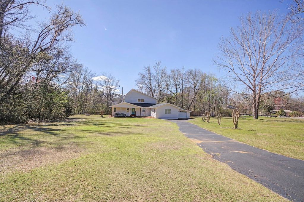 Photo of 6611 Crooked Creek Road, Tallahassee, FL 32311 (MLS # 396870)
