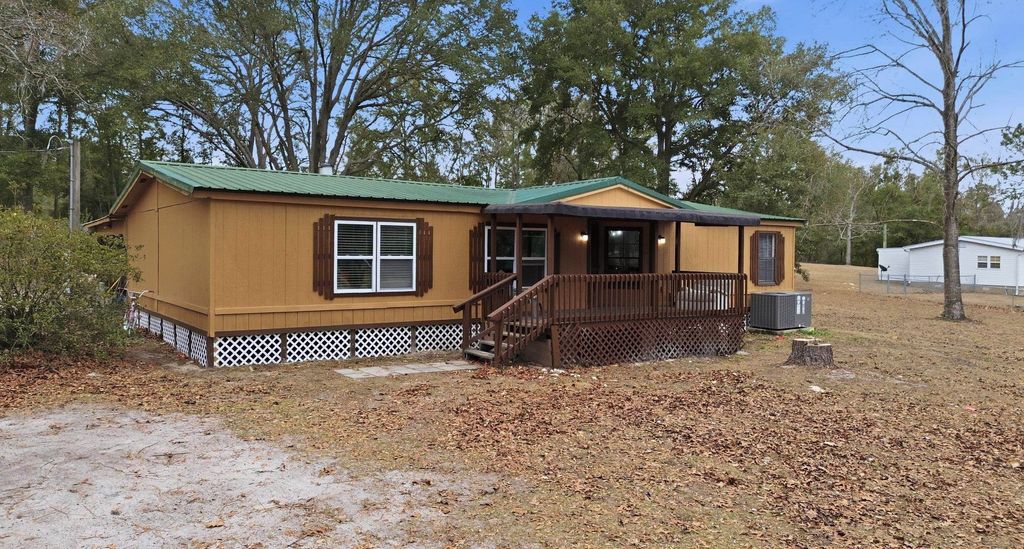 Photo of 21674 E Shekinah Place, Other Florida, FL 32071 (MLS # 396278)