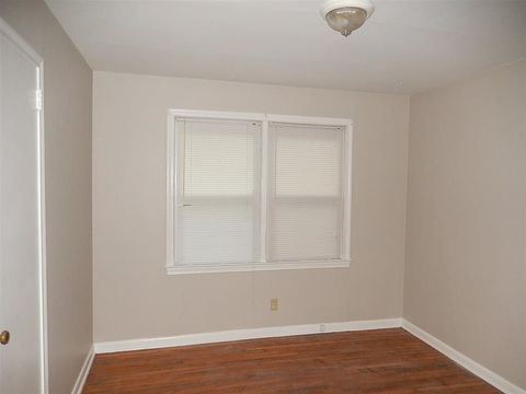 Tiny photo for 1641 Mayhew Street, Tallahassee, FL 32304 (MLS # 389813)