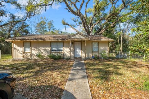 Photo of 912 BALD EAGLE Run, Tallahassee, FL 32304 (MLS # 397290)