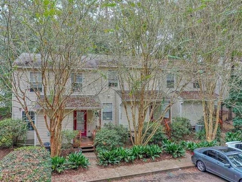 Photo of 1348 Ocala Road #C, Tallahassee, FL 32304 (MLS # 394337)