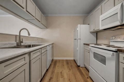 Tiny photo for 1300 Ocala Road #C, Tallahassee, FL 32304 (MLS # 397085)