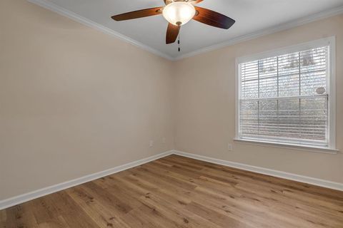 Tiny photo for 1300 Ocala Road #C, Tallahassee, FL 32304 (MLS # 397085)