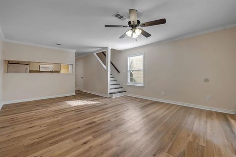 Tiny photo for 1300 Ocala Road #C, Tallahassee, FL 32304 (MLS # 397085)