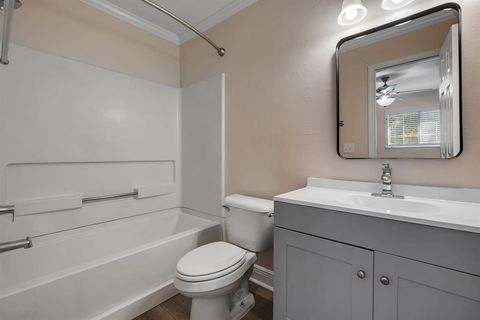 Tiny photo for 1300 Ocala Road #C, Tallahassee, FL 32304 (MLS # 397085)