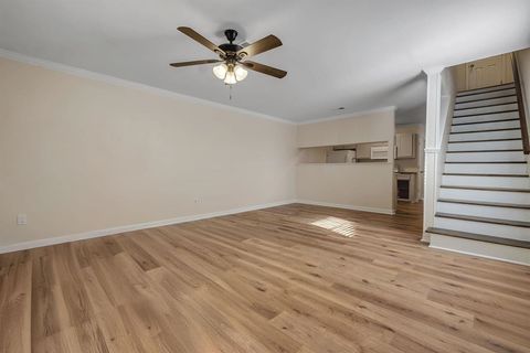 Tiny photo for 1300 Ocala Road #C, Tallahassee, FL 32304 (MLS # 397085)