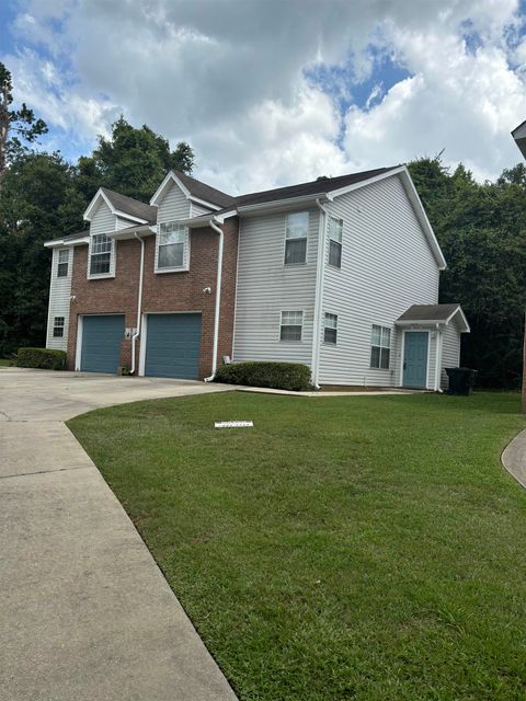 Photo of 3041 E Camelliawood Circle, Tallahassee, FL 32301 (MLS # 372592)