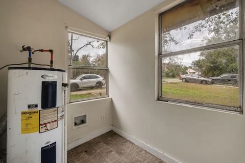 Tiny photo for 1240 Lake Avenue, Tallahassee, FL 32310 (MLS # 394474)