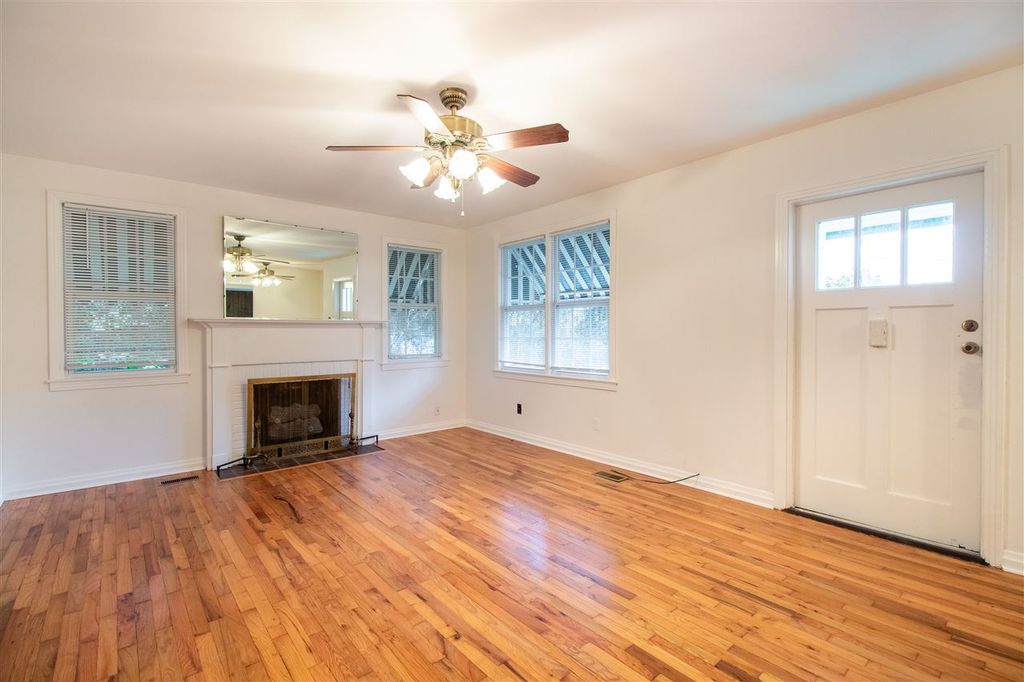 Photo of 710 Glenview Drive, Tallahassee, FL 32303 (MLS # 393625)