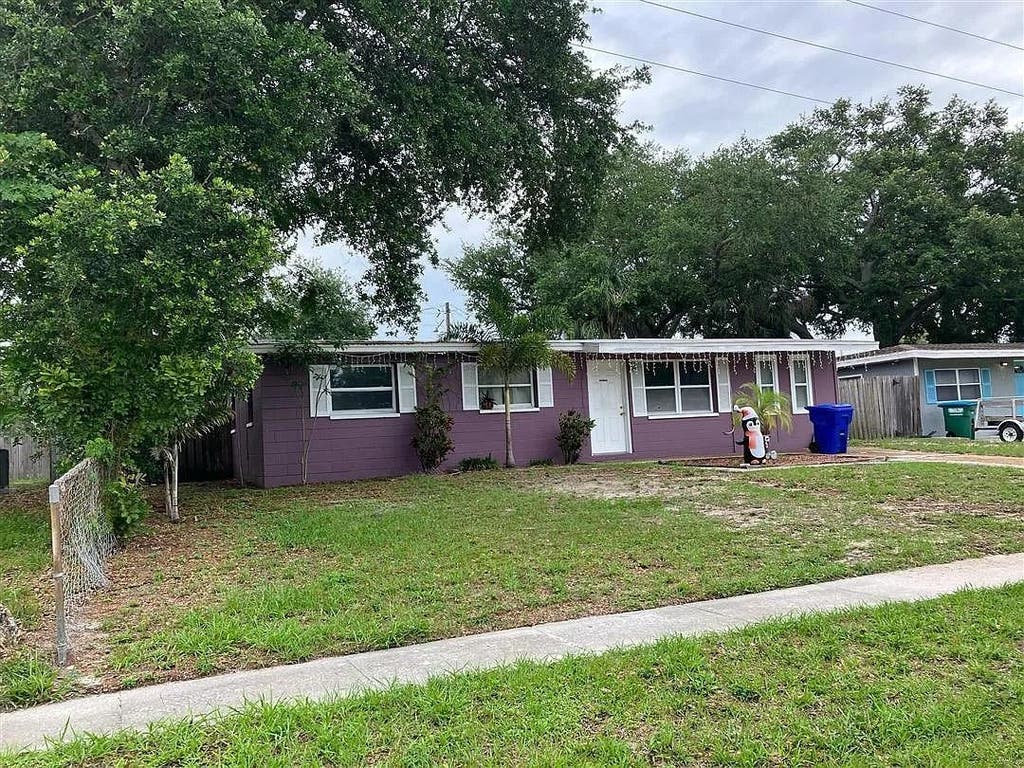 Photo of 11617 Easy Street, Other Florida, FL 33773 (MLS # 401278)