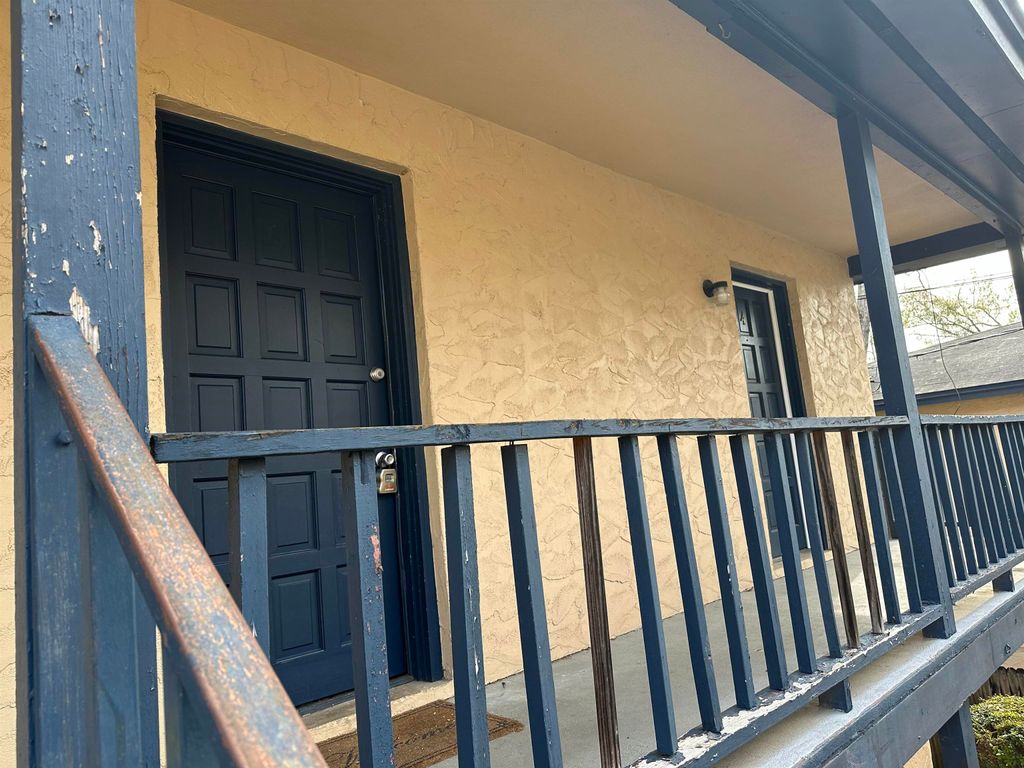 Photo of 1235 BUCKINGHAM Drive #4, Tallahassee, FL 32308 (MLS # 393195)