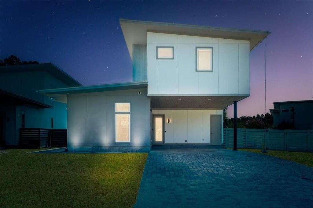 Photo of 2327 Lake Hall Road, Tallahassee, FL 32309 (MLS # 391635)