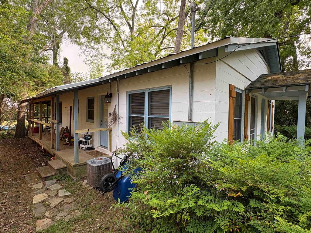 Photo of 619 Miccosukee Road #-, Tallahassee, FL 32308 (MLS # 399004)