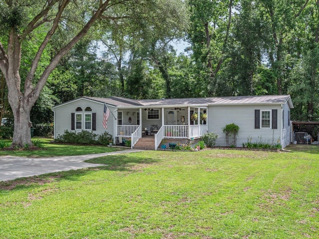 Photo of 1317 Tree Circle, Tallahassee, FL 32304 (MLS # 402113)