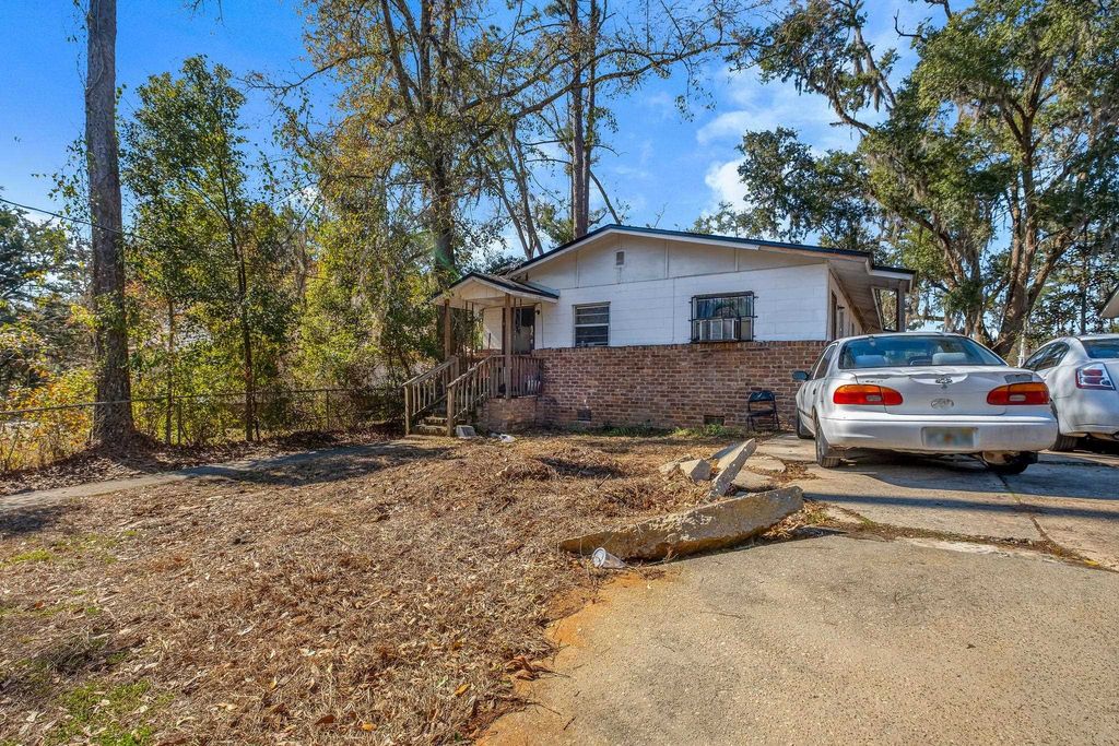 Photo of 2452 KING Street, Tallahassee, FL 32301 (MLS # 396712)