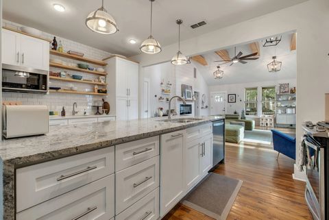 Tiny photo for 1234 N DUVAL Street, Tallahassee, FL 32303 (MLS # 395295)