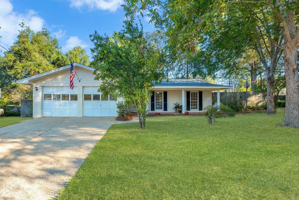 Photo of 3401 Whitney Court, Tallahassee, FL 32309 (MLS # 392197)