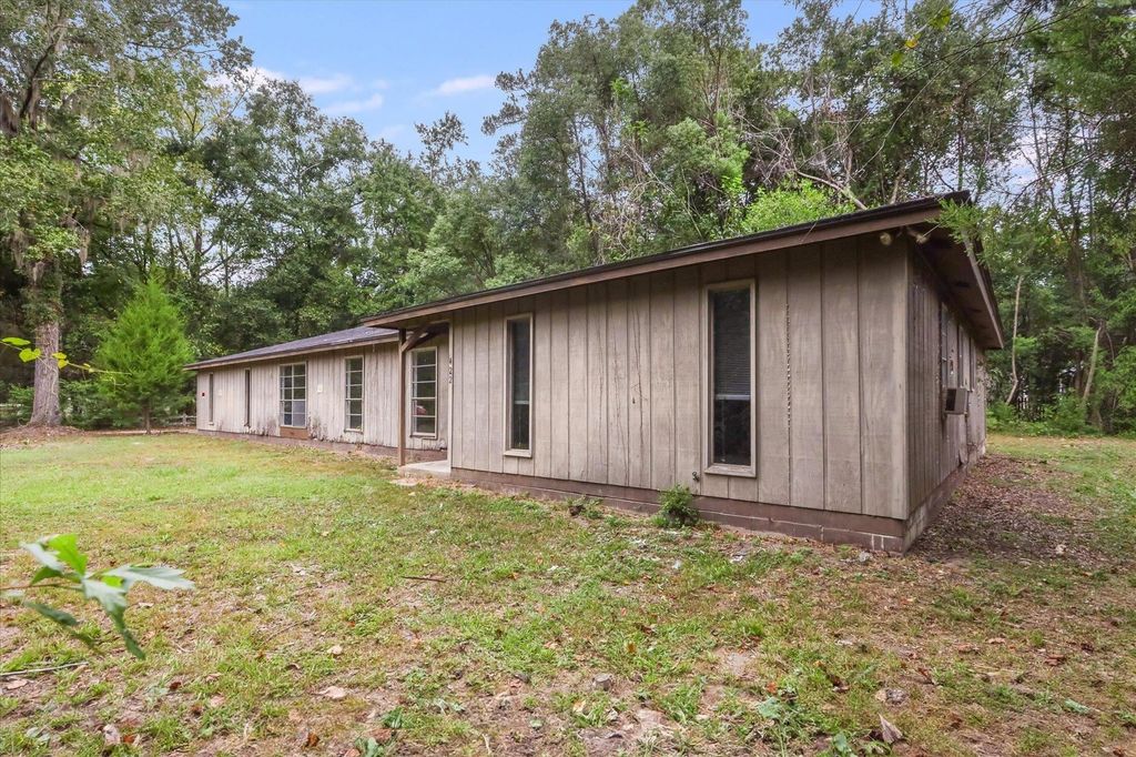 Photo of 422 Waverly Road, Tallahassee, FL 32312 (MLS # 391933)