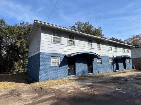 Photo of 1742 Hartsfield Rd #A-D, Tallahassee, FL 32303 (MLS # 392969)