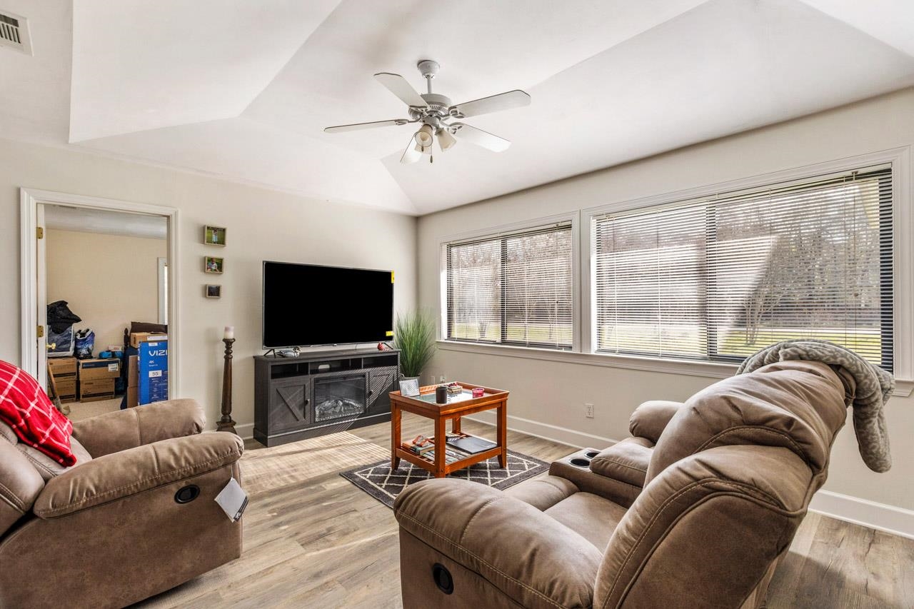 8156 Waukeenah Highway