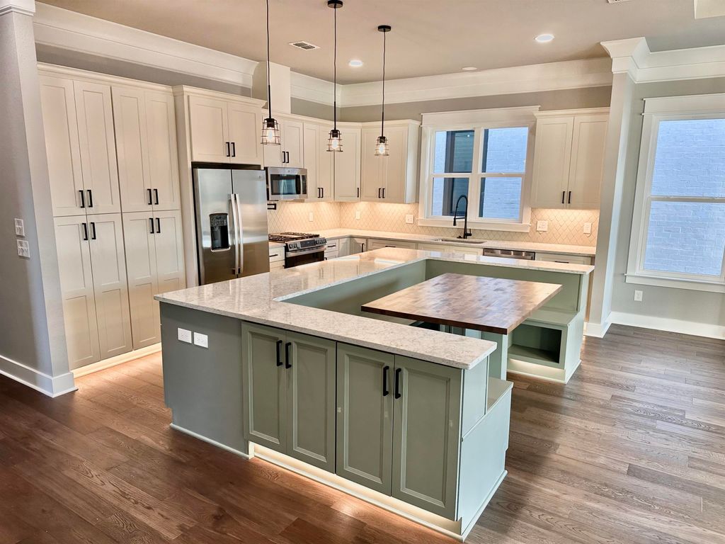Photo of 275 S Franklin Boulevard, Tallahassee, FL 32301 (MLS # 392488)
