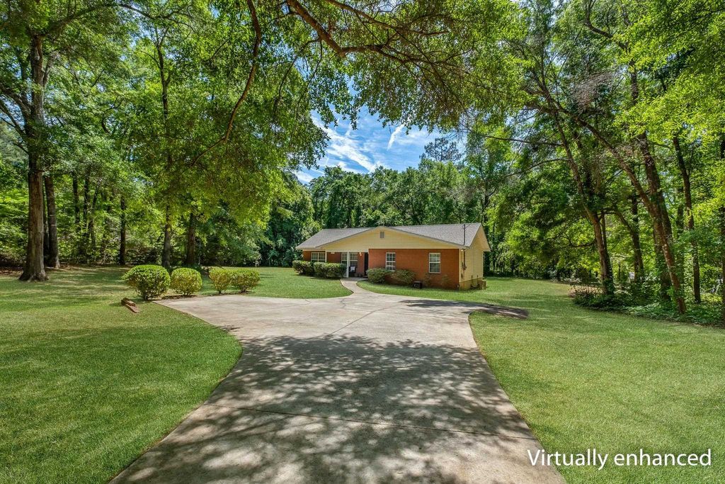 Photo of 9180 Stoney Pointe Court, Tallahassee, FL 32309 (MLS # 400215)