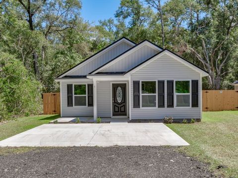 A home in Crawfordville