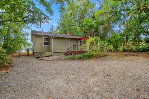 Tiny photo for 1320 Cherry Laurel Street, Tallahassee, FL 32308 (MLS # 391666)