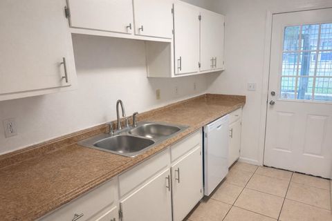 Tiny photo for 2221 S Timberwood Circle, Tallahassee, FL 32304 (MLS # 394744)