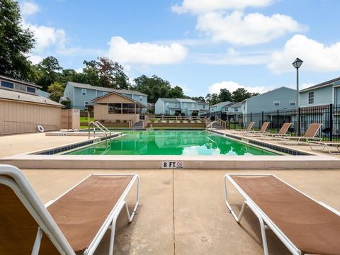 Tiny photo for 2221 S Timberwood Circle, Tallahassee, FL 32304 (MLS # 394744)