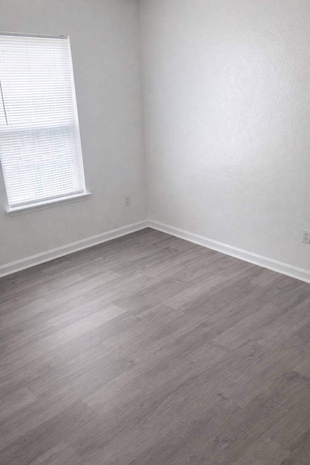 Photo of 2221 S Timberwood Circle, Tallahassee, FL 32304 (MLS # 394744)