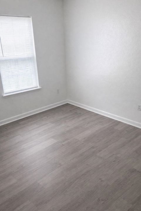 Tiny photo for 2221 S Timberwood Circle, Tallahassee, FL 32304 (MLS # 394744)