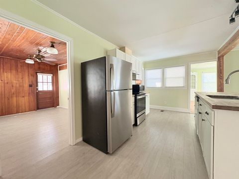 Tiny photo for 3022 Livingston Road, Tallahassee, FL 32303 (MLS # 392168)