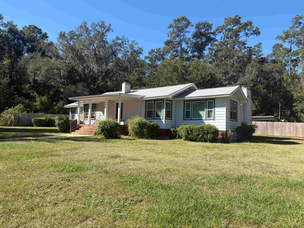 Photo of 3022 Livingston Road, Tallahassee, FL 32303 (MLS # 392168)