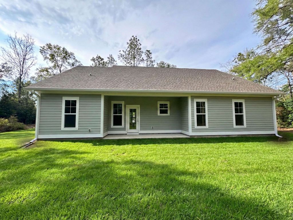 Photo of 80 Basswood Drive, Crawfordville, FL 32327 (MLS # 401547)