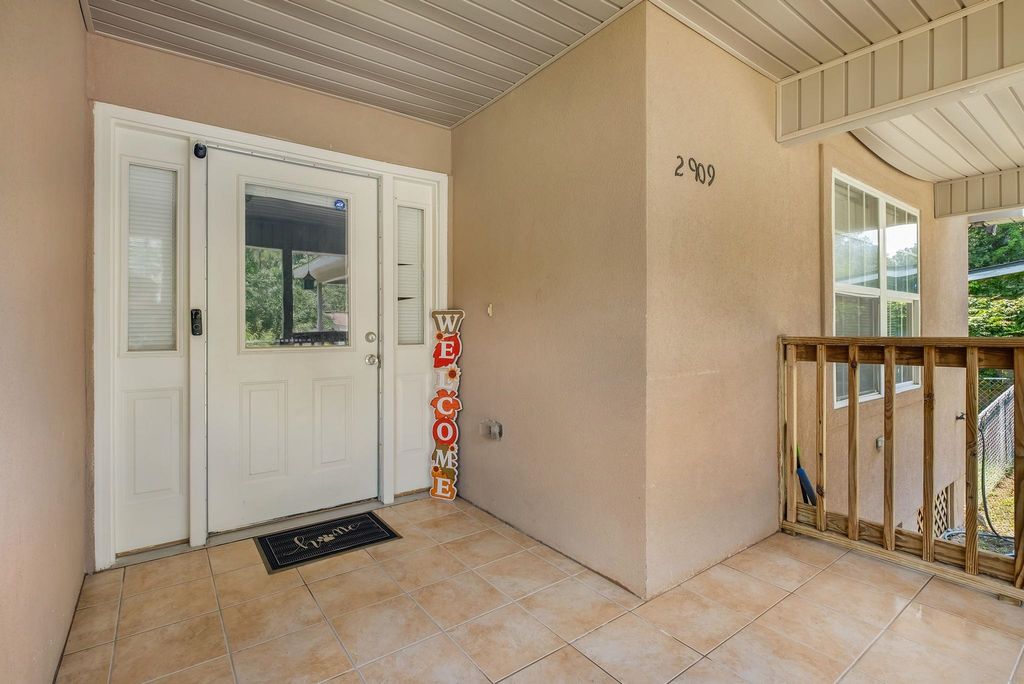 Photo of 2909 Oakwood Dr Dr, Tallahassee, FL 32304 (MLS # 390234)