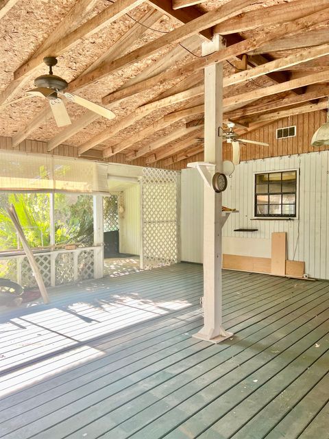 A home in CRAWFORDVILLE