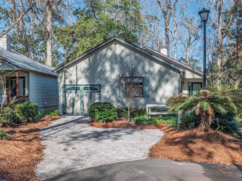 Photo of 1716 Silverwood Court, Tallahassee, FL 32301 (MLS # 395215)